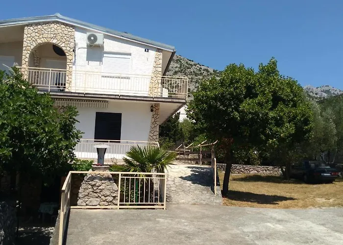 Niko Starigrad Paklenica